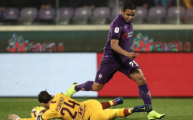 Tuy nhiên, niềm vui của CĐV Roma không kéo dài được bao lâu. Phút 31, Luis Muriel tận dụng triệt để sai lầm ở hàng thủ Roma để tái lập thế dẫn 2 bàn cho đội chủ sân Artemio Franchi.