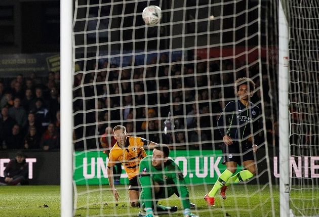Tuy nhiên, sức ép của Man City đã nhanh chóng được trút bỏ khi Sane tung cú sút cực mạnh ở góc hẹp mở tỉ số ở phút 55.