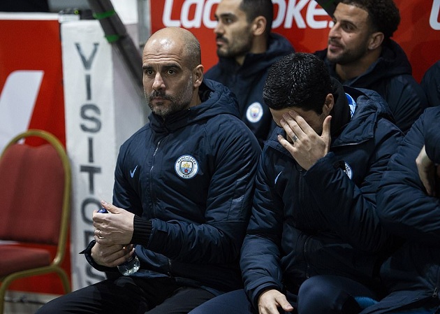 Trợ lí Arteta và Pep có những lo lắng nhất định khi bước vào giờ nghỉ giải lao.