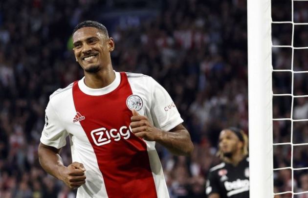 Haller xuất sắc sau khi rời Premier League.