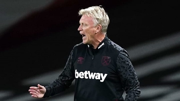 Ảnh bài viết Biến căng vụ Zouma: Moyes bảo vệ học trò, nhà tài trợ đòi rút lui