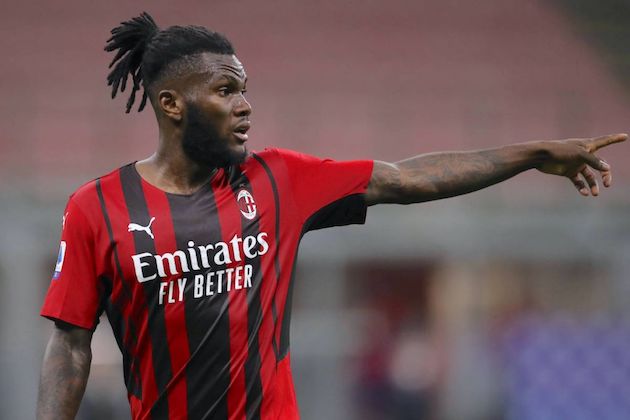 4. Franck Kessie (AC Milan | 43.2 triệu bảng). Sau những màn trình diễn ấn tượng tại Ý, giờ đây Kessie đã sẵn sàng cho hành trình chinh phục thử thách ở một giải đấu mới. Anh hiện đang nhận được sự quan tâm từ Barcelona cũng như Arsenal.