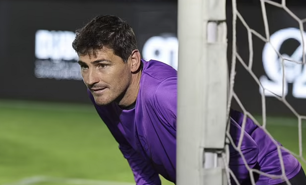 Cuối cùng, trong 20 phút còn lại, Ronaldinho và các đồng đội đã thắng 8-6 để kết lại trận giao hữu đáng nhớ.