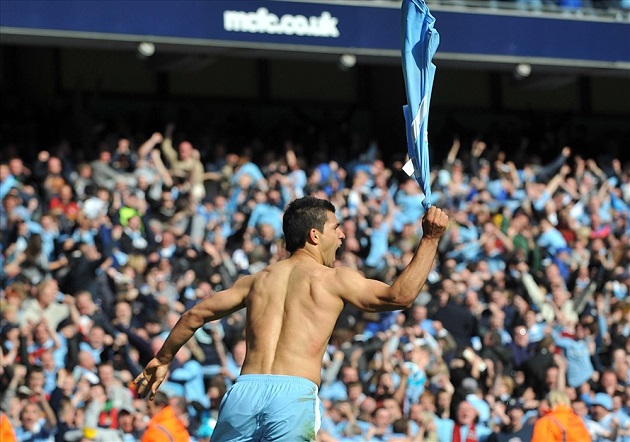 Ảnh bài viết Ký ức đau nhói của NHM M.U được Man City dựng tượng