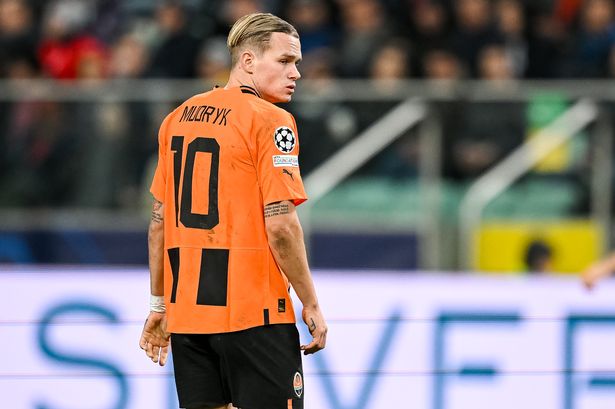 Ảnh bài viết Giám đốc Shakhtar bay đến London, đàm phán vụ Mudryk