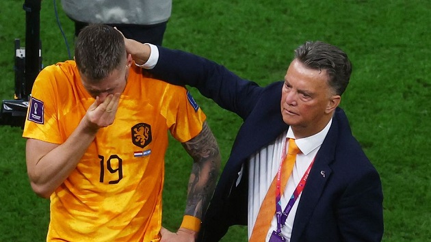 Ảnh bài viết Louis van Gaal ca ngợi tính chiến đấu của Weghorst