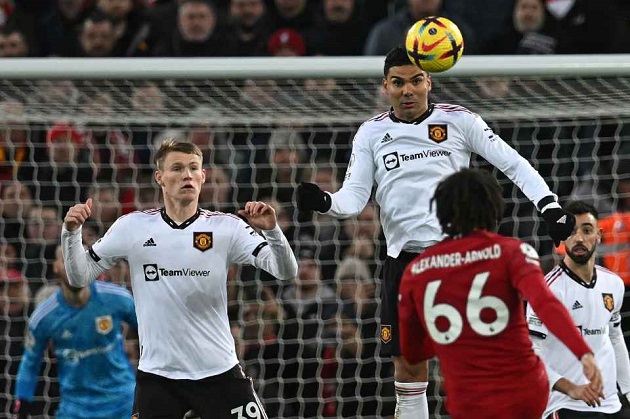 Ở giữa sân, Casemiro là quân bài gần như không thể thay thế của Man Utd vào thời điểm này.
