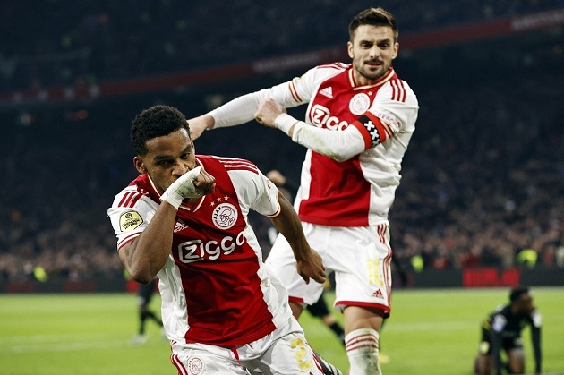 Timber đã ở rất gần với Arsenal.