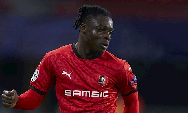 Ảnh bài viết Cầu thủ khiến Mbappe ấn tượng có thể cập bến EPL