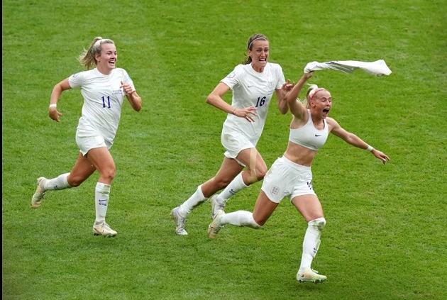 Tuyển Anh đã làm nên kỳ tích tại EURO 2022 với bàn thắng quyết định của Kelly.