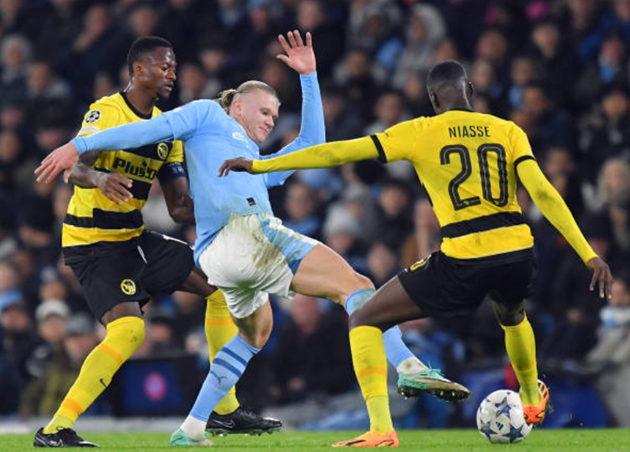Trong những phút còn lại, Haaland nỗ lực để có một hat-trick. Đáng tiếc, anh thiếu một chút may mắn để đạt được thành tích này.