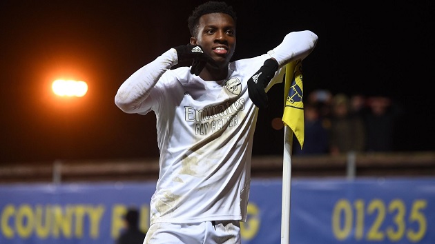 Nketiah sẽ đá chính khi mà Gabriel Jesus đang điều trị chấn thương. Anh mới lập một hat-trick vào lưới Sheffield United và NHM Pháo thủ mong đợi anh sẽ mang cái duyên ghi bàn đó ra Champions League.
