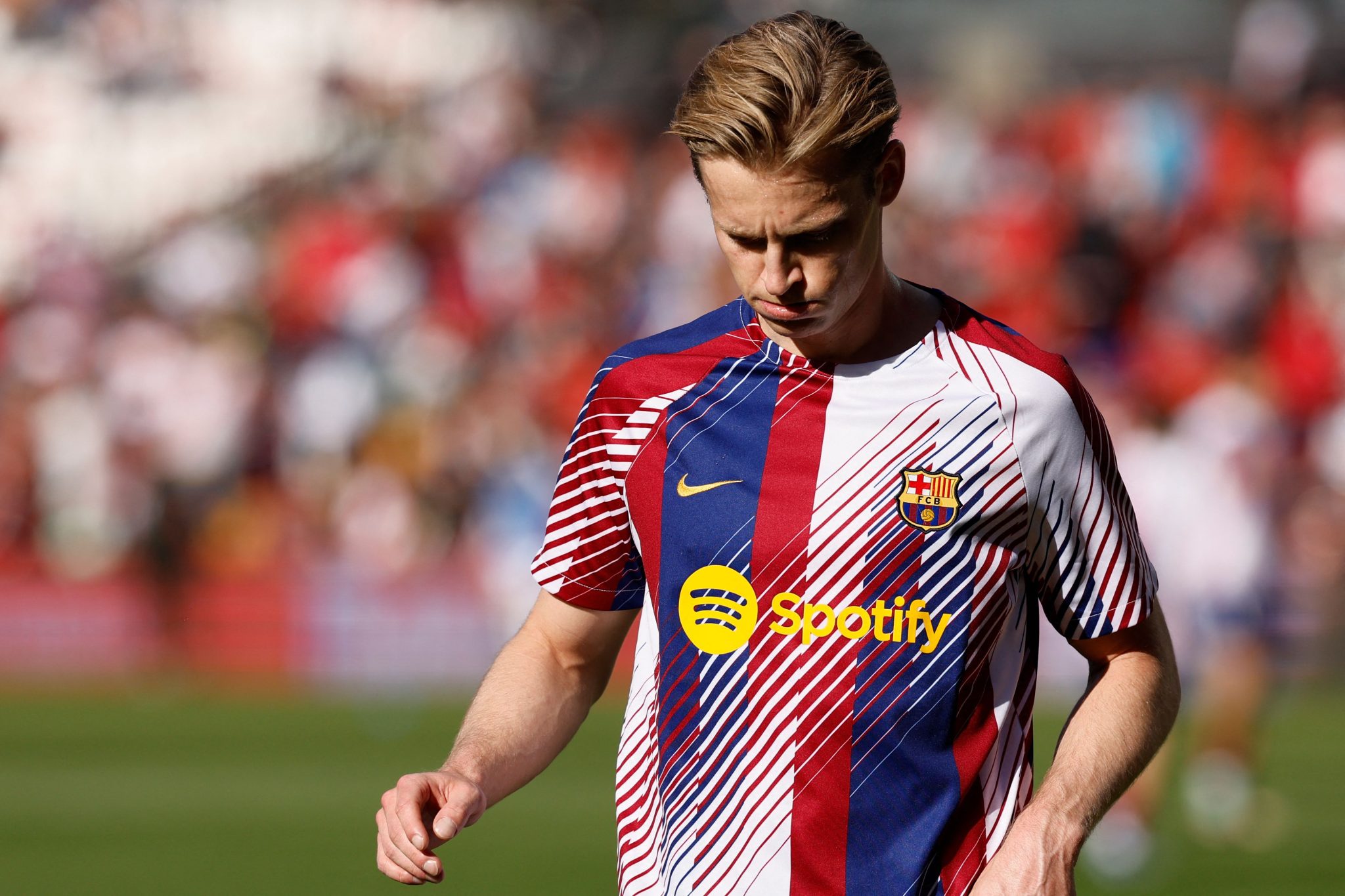 De Jong có thể sẽ rời Barca trong hè này.