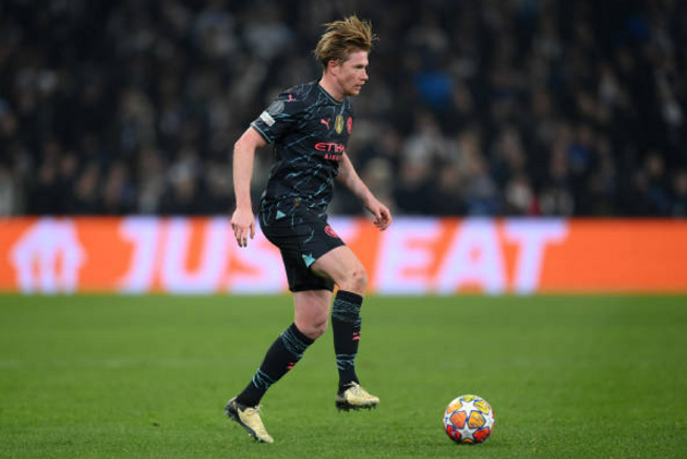 Rõ ràng khi De Bruyne khỏe mạnh, Man City có thể thực hiện được nhiều miếng đánh khác nhau và anh chính là yếu tố đảm bảo Man City sẽ bứt tốc mạnh mẽ ở giai đoạn nước rút.