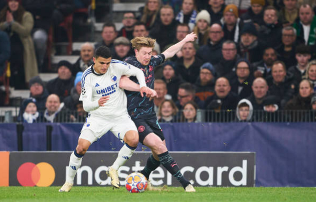 Anh sẵn sàng lao vào những cuộc đấu sức với các cầu thủ áo trắng.