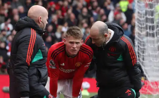 McTominay không thể thi đấu hết trận.