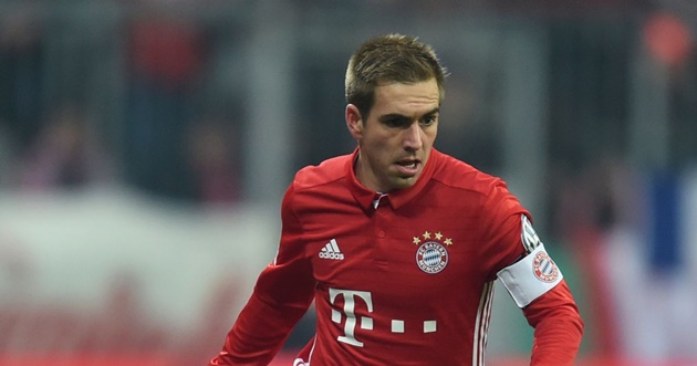 Phillip Lahm luôn được biết đến với thái độ thi đấu chuyên nghiệp và những đóng góp to lớn vào thành tích của Bayern Munich cũng như đội tuyển Đức. Ngoài vị trí hậu vệ phải sở trường, anh còn chơi rất ấn tượng trong vai trò tiền vệ phòng ngự.