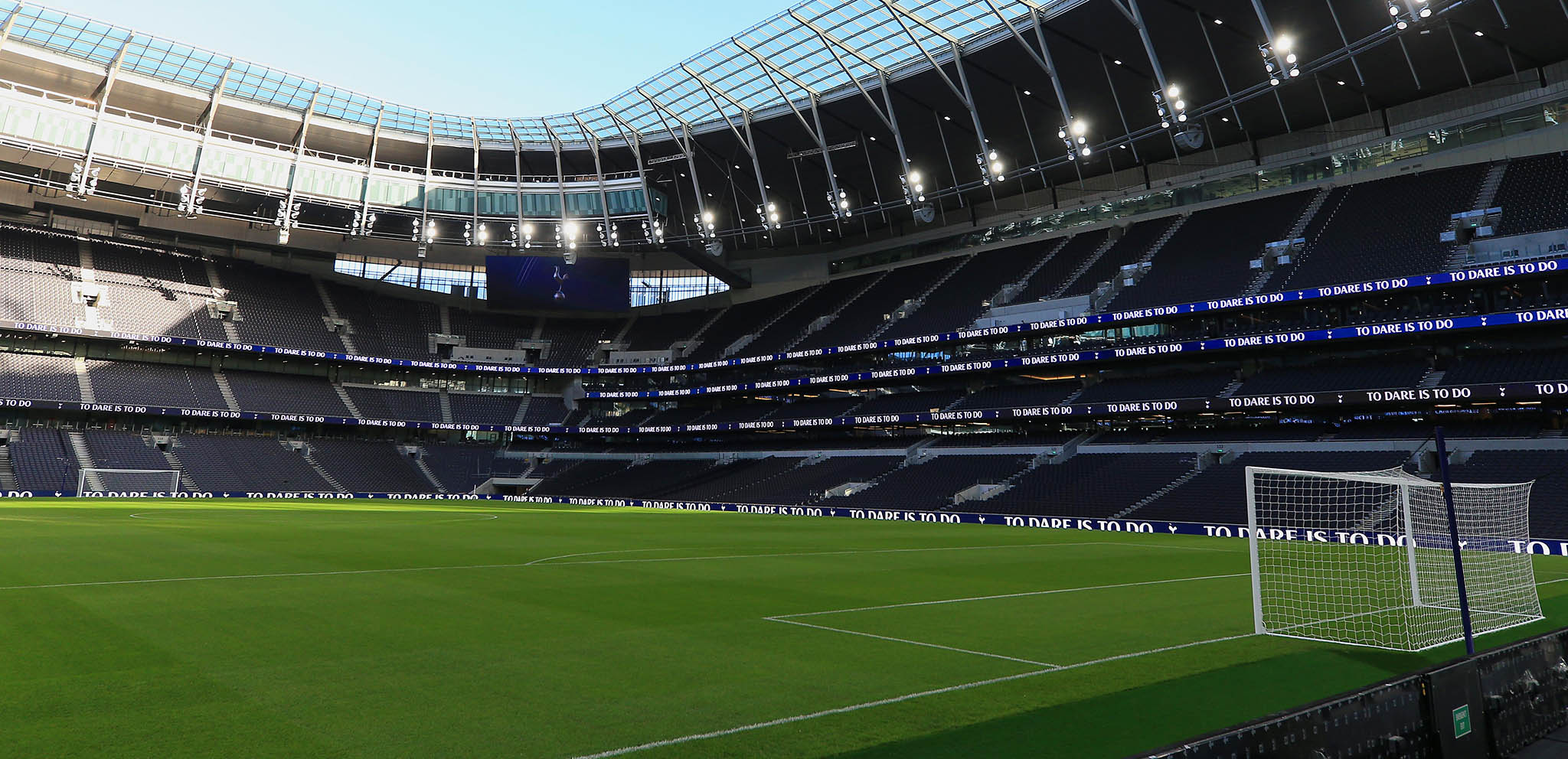 Sân vận động mới đầy hiện đại của Tottenham