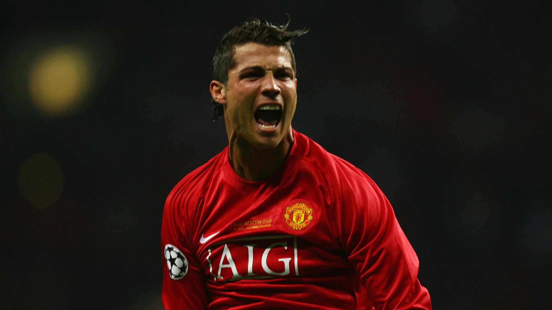 2. Cristiano Ronaldo (Man United). Siêu sao người Bồ Đào Nha đạt thành công rực rỡ cùng Man United. Ronaldo đạt giải thưởng Vua phá lưới Premier League 2007/2008, Quả bóng vàng 2008.