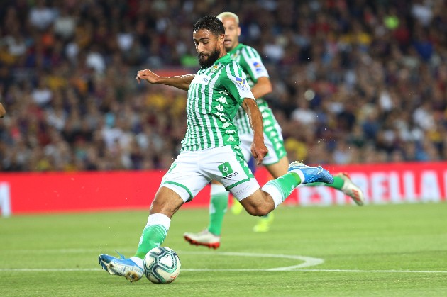 =9. Nabil Fekir (Real Betis). Dù ở Lyon hay Betis, chân chuyền người Pháp luôn thường xuyên được giao trọng trách đứng trước các tình huống cố định, bởi khả năng sút phạt vô cùng ấn tượng.