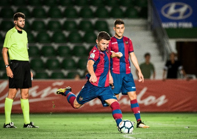 Ảnh bài viết Những chân sút phạt đỉnh nhất kể từ mùa 2016/17: Messi quá khác biệt, máy quét EPL đứng thứ 2