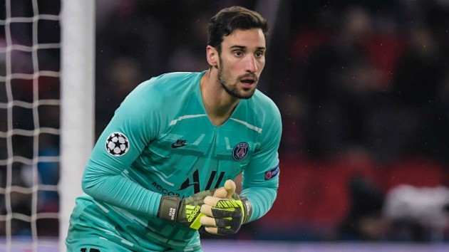 Tuy nhiên, tất cả những gương mặt lừng danh nói trên đều phải xếp sau Sergio Rico, thủ thành dự bị của PSG nhận lương lên đến 282.000 bảng/tuần.
