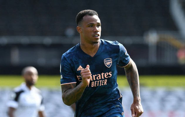 Trước Fulham, không chỉ xuất sắc giữ sạch lưới, Gabriel còn điền tên mình lên bảng tỉ số nhờ một pha đánh đầu dũng mãnh.