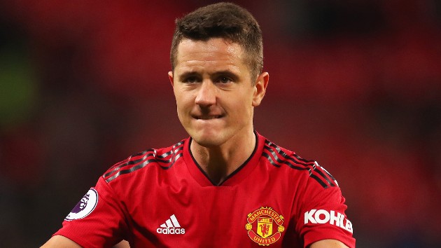 Một trong số đó là Ander Herrera, bản hợp đồng thành công hiếm hoi được Man United thực hiện sau triều đại của Sir Alex. Anh có một mùa giải gắn bó với Cavani tại Paris.