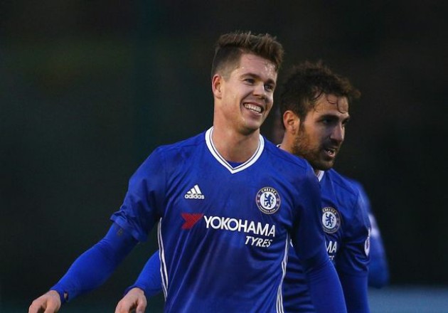 Ginkel trong màu áo Chelsea.