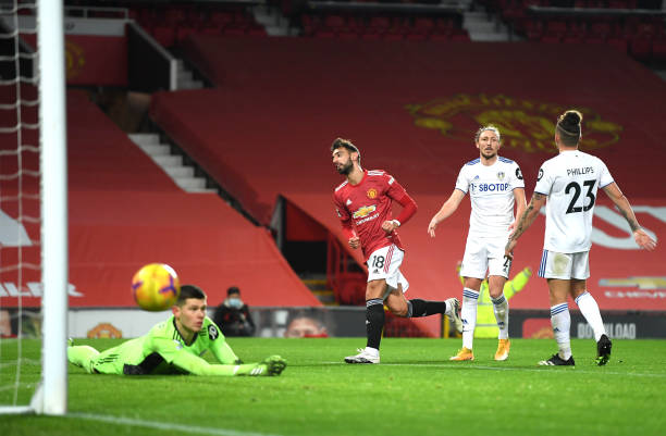 Bruno nâng tỷ số lên thành 3-0.