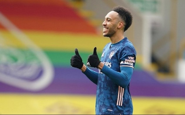 Ngay từ phút thứ 6, Pierre-Emerick Aubameyang đã xé lưới Burnley để giúp Arsenal vượt lên dẫn trước.