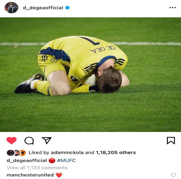 Sau trận đấu, De Gea đã lập tức gửi một thông điệp đến người hâm mộ thông qua trang Instagram cá nhân. Tuy không chia sẻ bằng lời nói, nhưng thông qua bức ảnh này, dễ dàng nhận thấy cảm xúc mãnh liệt của De Gea khi được trở lại.