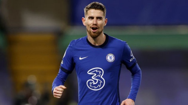 Tiền vệ trung tâm: Jorginho (Chelsea). Không thể hiện quá rõ ràng như Kante, nhưng cách nhạc trưởng người Ý cầm trịch trận đấu đóng một phần cực kỳ quan trọng trong chiến thắng vừa rồi của The Blues.