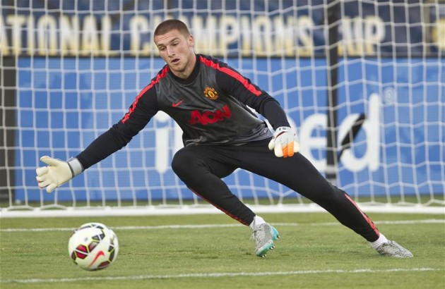 Johnstone trong màu áo Man Utd.