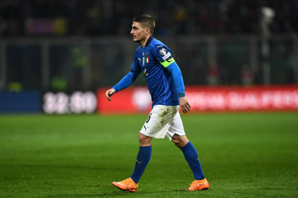 Verratti đã hoàn thành xuất sắc nhiệm vụ cầm trịch khu trung tuyến, anh tung ra tổng cộng 93 đường chuyền - gần bằng thành tích của hai tiền vệ còn lại là Jorginho (54) và Nicolo Barella (44) cộng lại, với tỷ lệ chính xác rơi vào khoảng 87%.