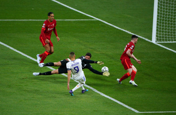 Đáng tiếc cho Benzema.