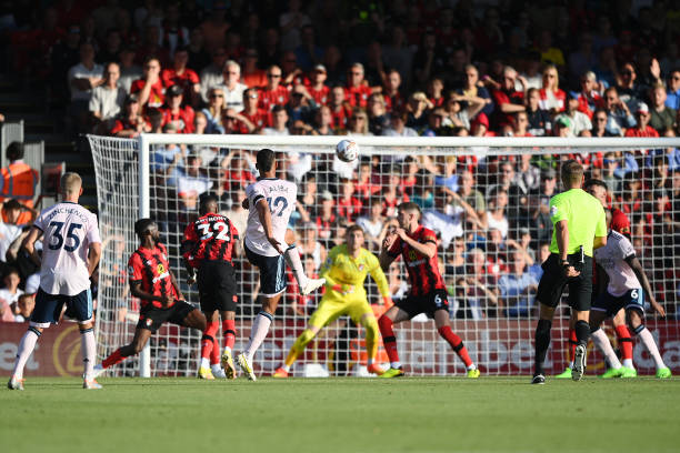 Ảnh bài viết Ben White 'tấu hài'; Gabriel Jesus gây choáng cho Bournemouth