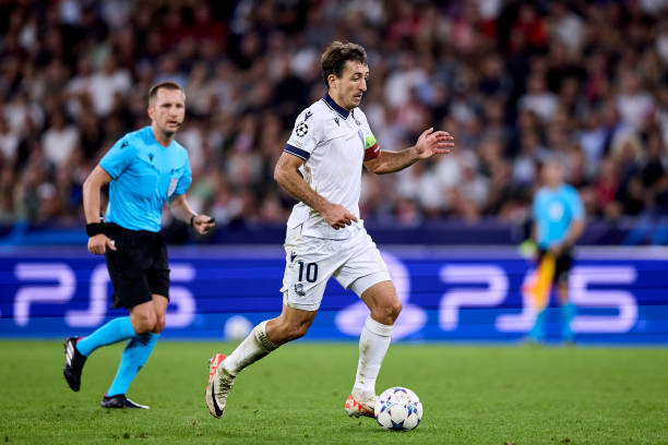 Tương tự Kubo, Oyarzabal đang bùng nổ trong giai đoạn gần đây, anh đã bỏ túi 3 bàn sau 3 lần ra sân gần nhất.