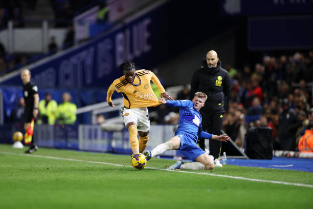 Với James trong tay, rõ ràng là Rooney đang sở hữu một tài năng lớn của Championship.