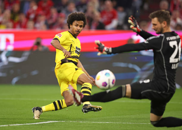Ngay từ phút thứ 10, Dortmund đã có cho mình bàn thắng mở tỷ số trận đấu nhờ công của Karim Adeyemi.
