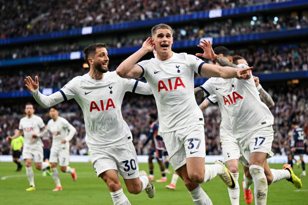Song, bước sang hiệp hai, Tottenham đã không cho thầy trò HLV Nuno Espirito Santo làm nên bất ngờ khi ghi liên tiếp hai bàn để ấn định thắng lợi 3-1 chung cuộc.