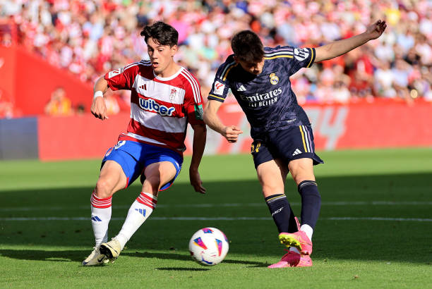 Trở lại với La Liga, Real Madrid có cho mình chuyến làm khách đến sân của Granada vào đêm qua.