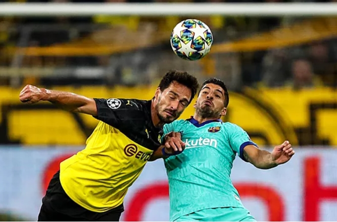 Kinh nghiệm và đẳng cấp của Mats Hummels đã giúp ích rất nhiều cho hàng thủ Dortmund bất chấp anh đã 31 tuổi.