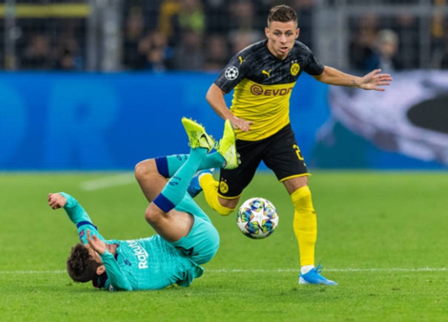 Không phải Julian Brandt, Thorgan Hazard mới chính là tân binh đáng tiền nhất dành cho Dortmund trong mùa hè này. Anh đã đóng góp 1 bàn thắng và 7 kiến tạo sau 17 trận trên mọi đấu trường.