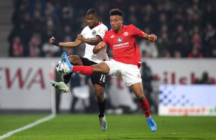 Almamy Toure chính là cầu thủ kiến tạo giúp đồng đội mở tỉ số trước chuyến làm khách trên sân nhà của Mainz.