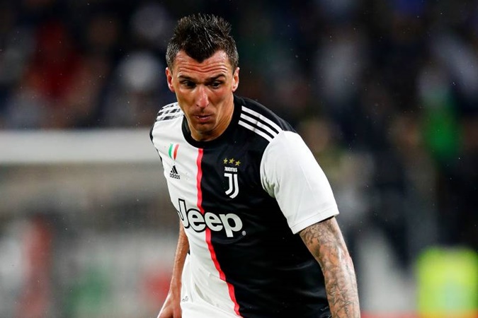 Mandzukic hứa hẹn sẽ là một người dẫn đường tốt cho "tiểu Persie" của Quỷ đỏ.