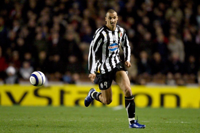 Zlatan Ibrahimovic từng trải qua giai đoạn thành công ở Juventus. Song, tiền đạo người Thụy Điển đã rời Juventus khi câu lạc bộ rớt hạng vào năm 2006.