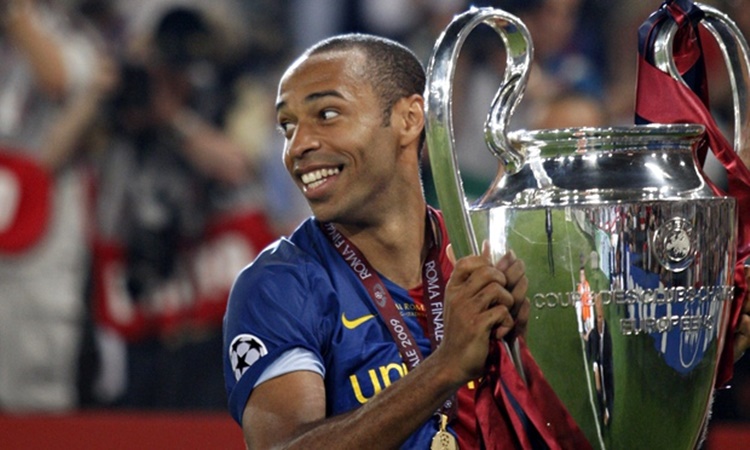 Tiền đạo trái: Thierry Henry.