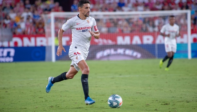 Jesus Navas như tìm về bản ngã sau khi được cố định ở vị trí hậu vệ cánh phải. Tốc độ, khả năng đi bóng, sự nhiệt huyết giúp Navas trở thành chốt chặn đáng tin cậy.