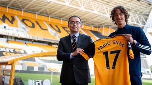 Về phần những đội bóng nhỏ hơn, Wolves đã chiêu mộ thành công Fabio Silva với mức phí kỷ lục trong lịch sử câu lạc bộ.